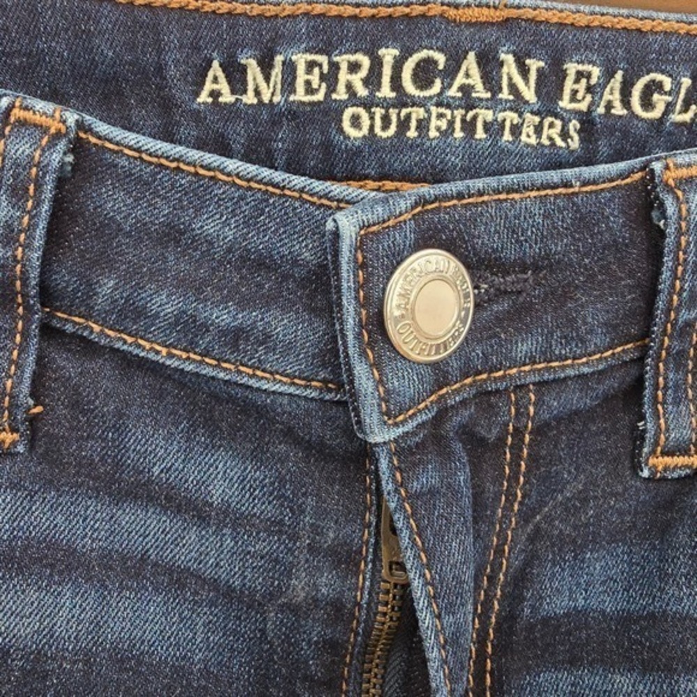 American Eagle Denim Shortie Shorts Dark Wash Cuffed Hem Women's Size 6 - Picture 3 of 8